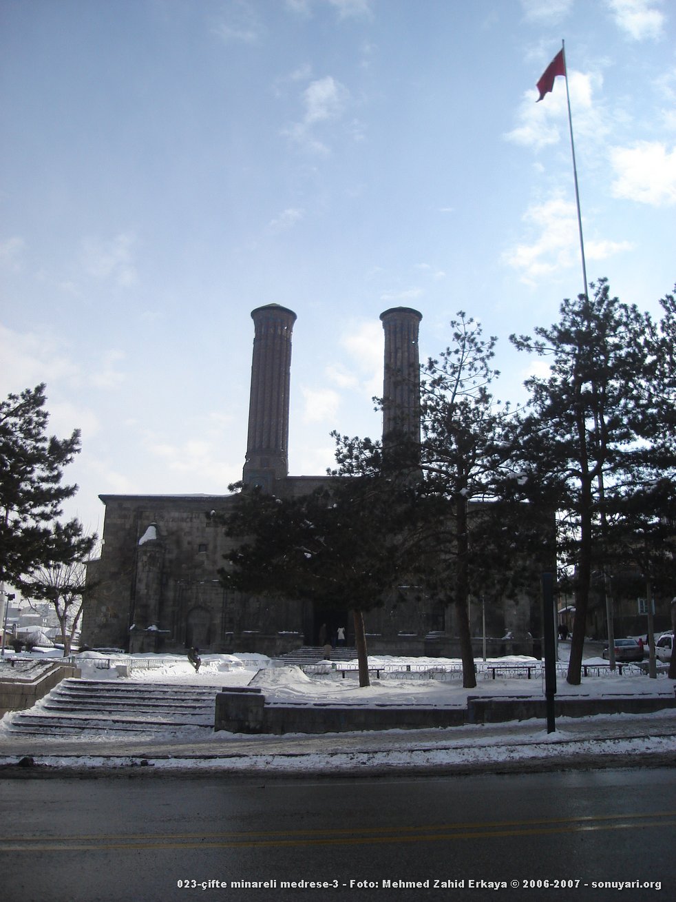 023_cifte_minareli_medrese_3