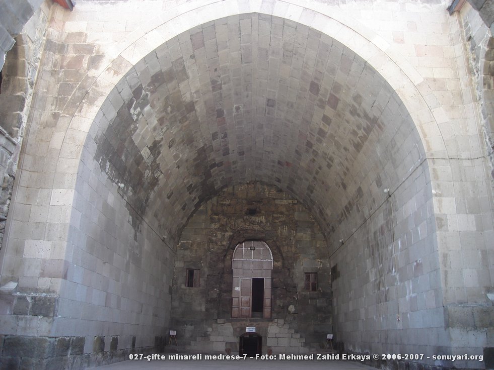 027_cifte_minareli_medrese_7