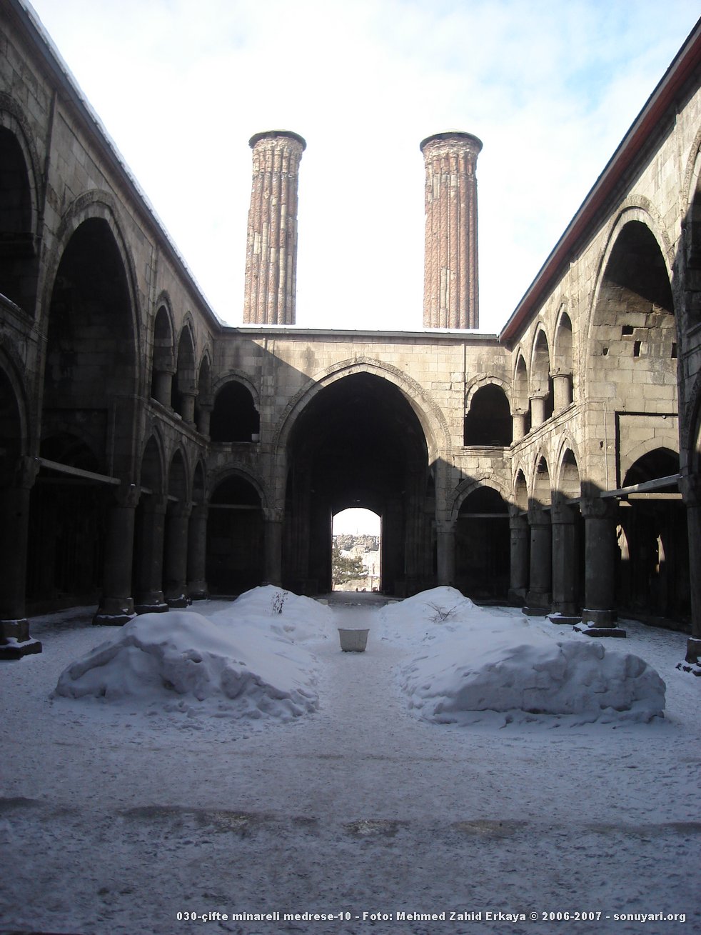 030_cifte_minareli_medrese_10