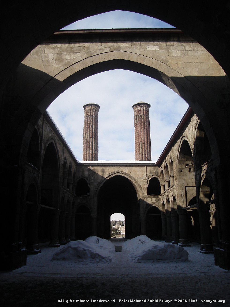 031_cifte_minareli_medrese_11