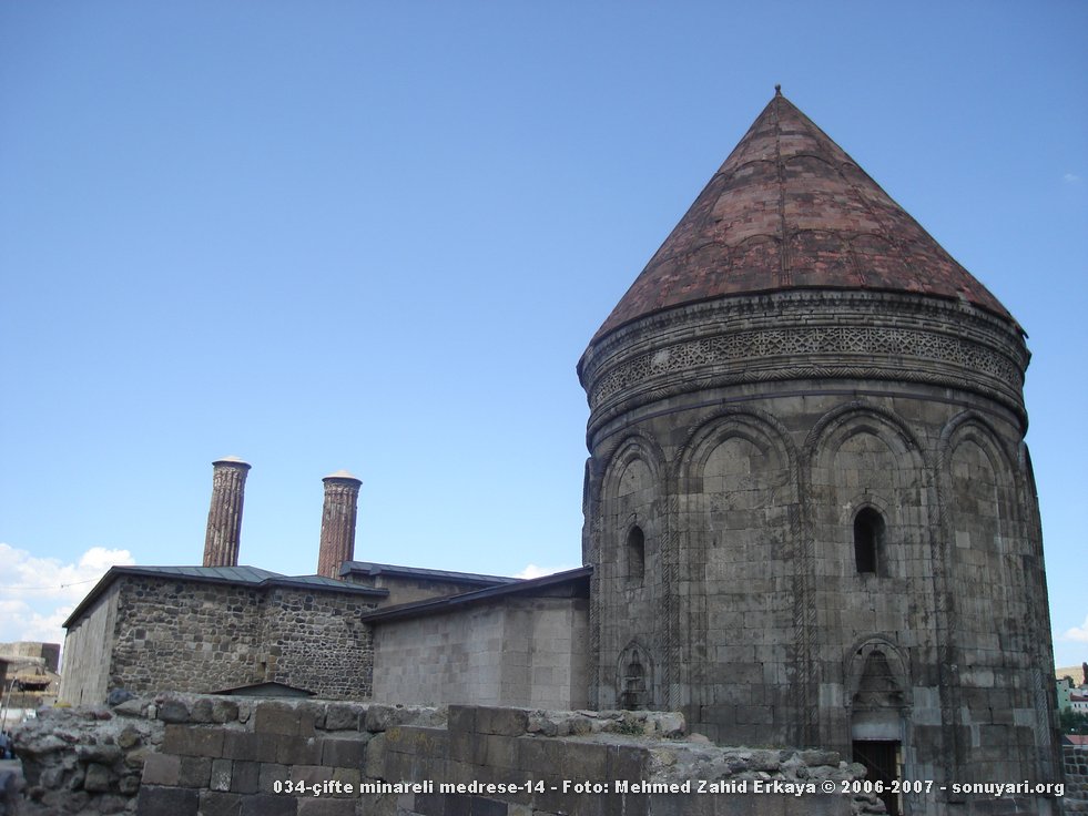 034_cifte_minareli_medrese_14