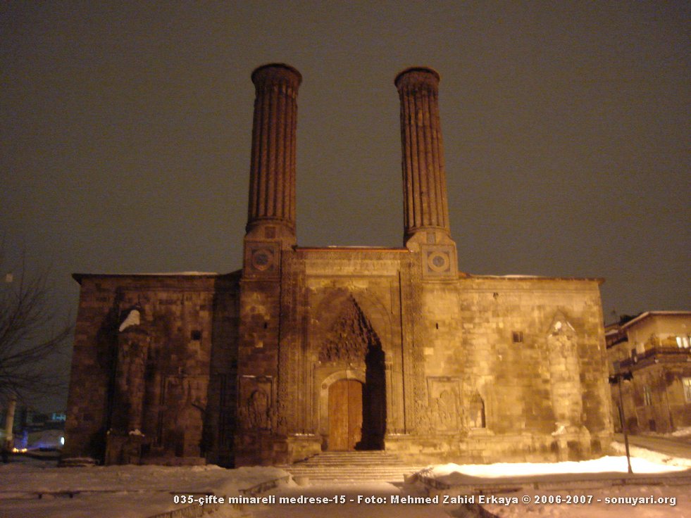 035_cifte_minareli_medrese_15