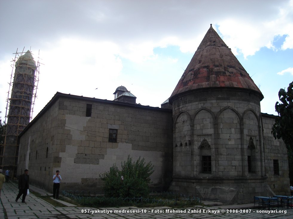 057_yakutiye_medresesi_10