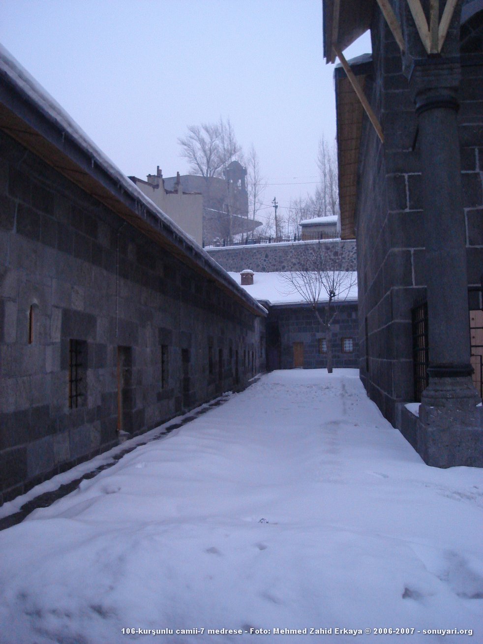 106_kursunlu_camii_7_medrese