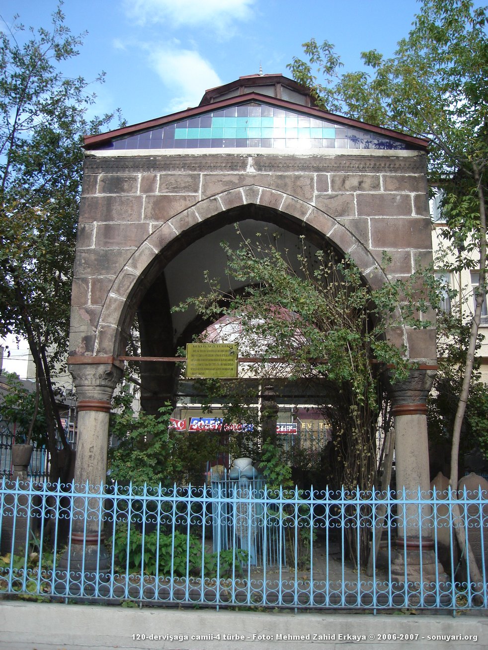 120_dervisaga_camii_4_turbe