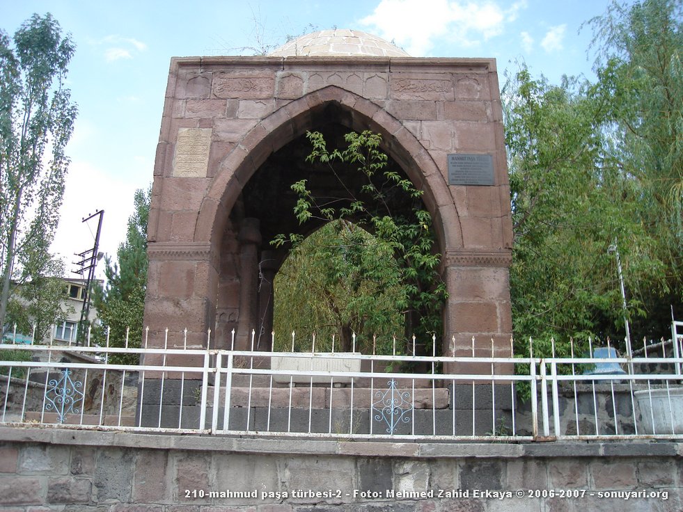 210_mahmud_pasa_turbesi_2