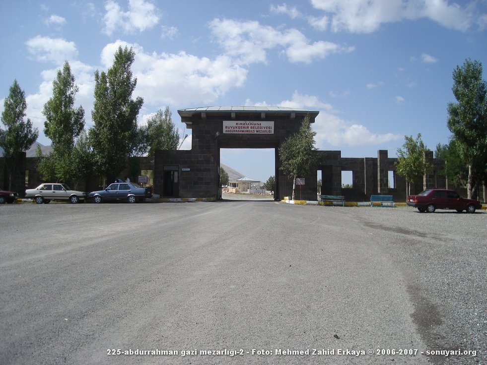225_abdurrahman_gazi_mezarligi_2