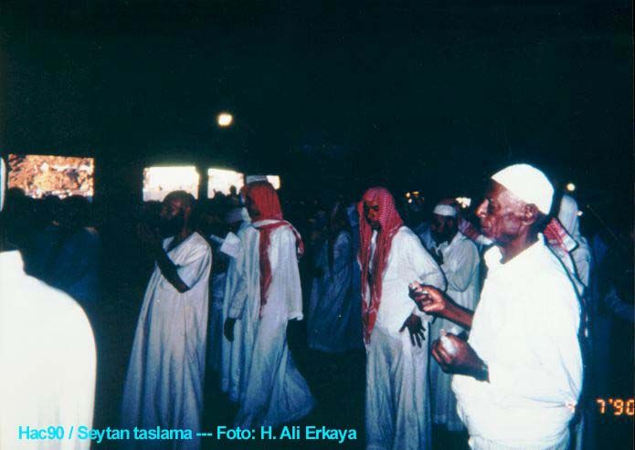 067SeytanTaslama1990