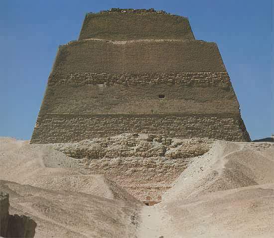 36meidumPyramid