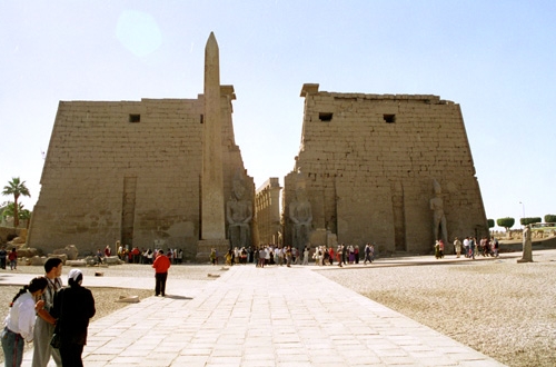 13LuxorRamses2
