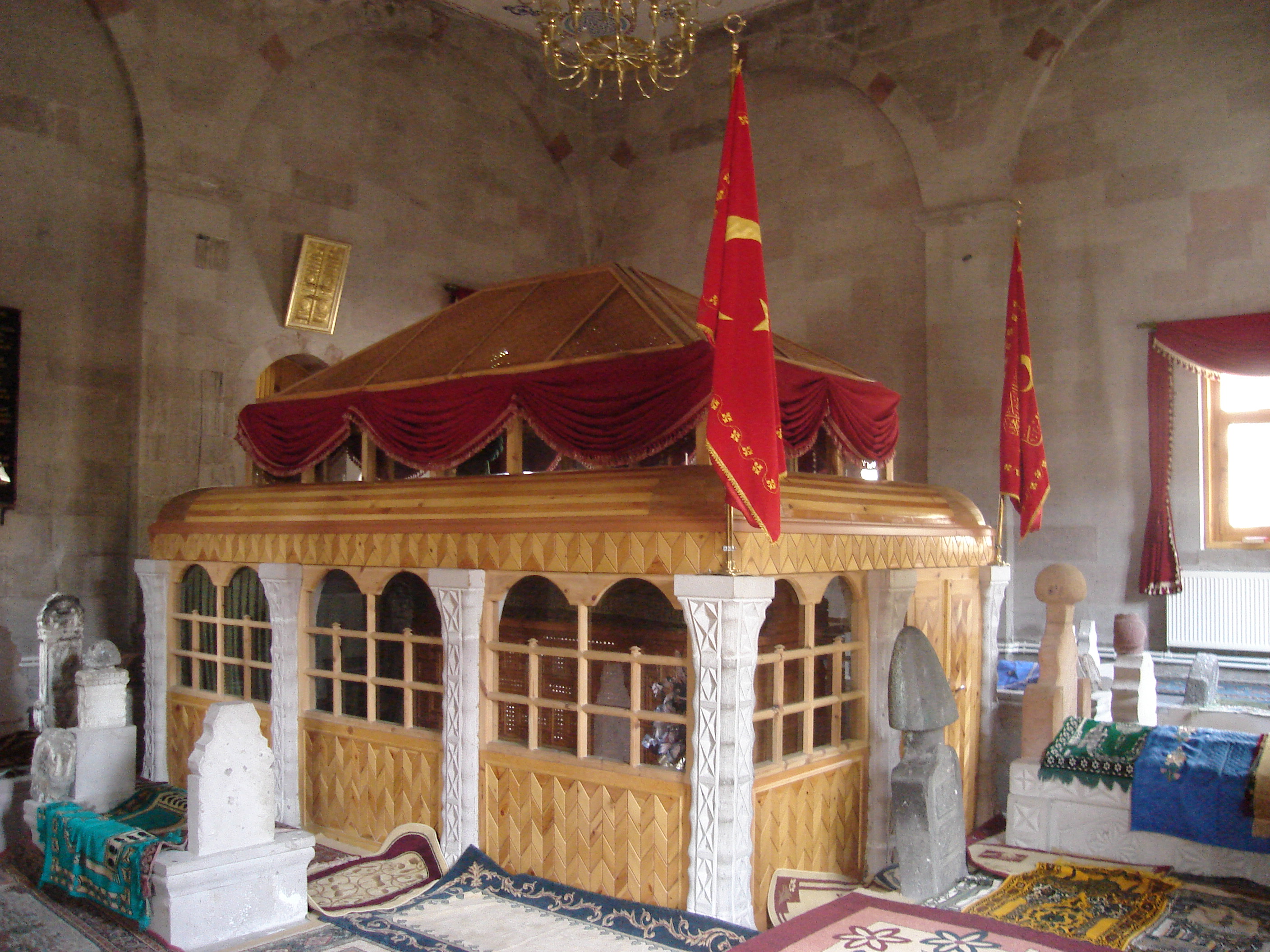 003_hasanHarakani