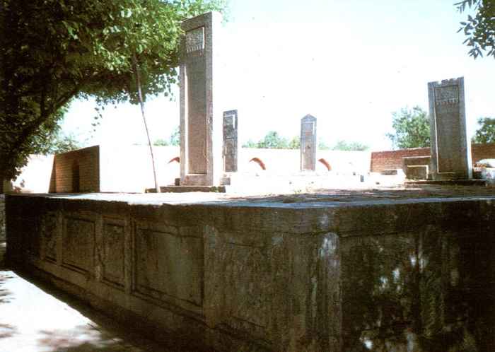 017_uAhrar