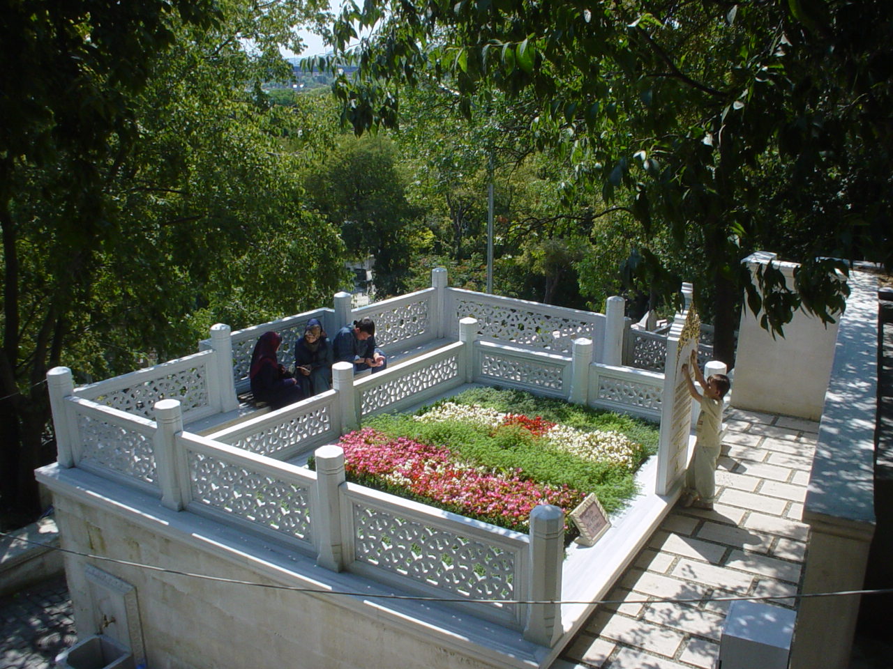 207_mecKabir2006