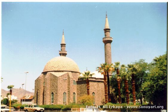 u16HamidiyeCamiiArkadan